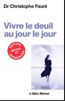 Vivre le deuil au jour le jour est à lire, à recommander ou à offrir à toute personne venant de perdre un proche. Les mots sont bien choisis, simples et justes sans tomber dans le mélodrame